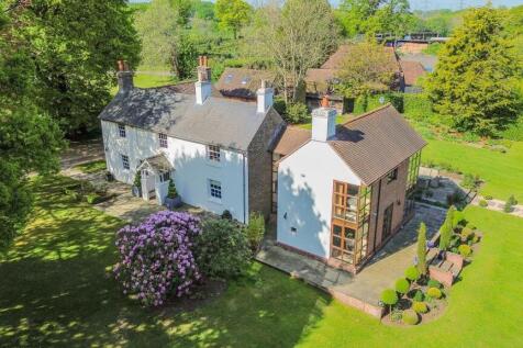 Ditchling Road, Haywards Heath, RH16 6 bed detached house for sale