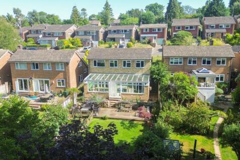 Quarry Hill, Haywards Heath, RH16 4 bed detached house for sale