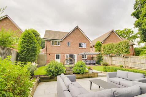 Gatesmead, Haywards Heath, RH16 4 bed detached house for sale