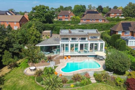 Rookery Way, Haywards Heath, RH16 4 bed detached house for sale