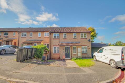 Colwell Gardens, Haywards Heath, RH16 2 bed terraced house for sale