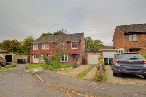 Southdown Close, Haywards Heath, RH16 3 bed semi