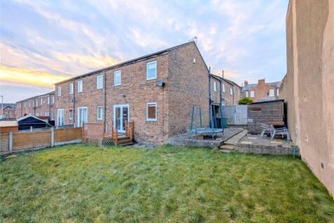 Goodwin Close, Cumbria CA2 3 bed terraced house for sale