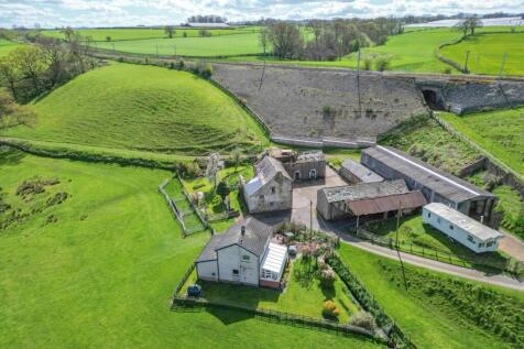 Detached house for sale