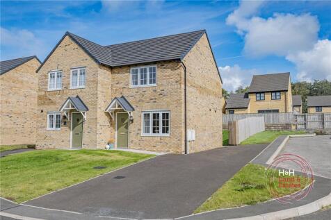 2 bedroom semi-detached house for sale
