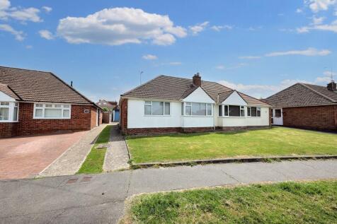 Potters Lane, Burgess Hill, RH15 3 bed semi