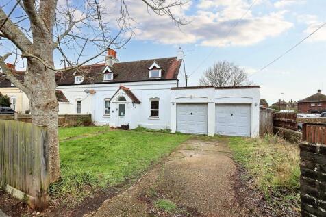 St. Andrews Road, Burgess Hill, RH15 3 bed end of terrace house for sale