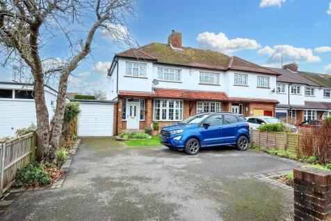 Leylands Road, Burgess Hill, RH15 3 bed semi