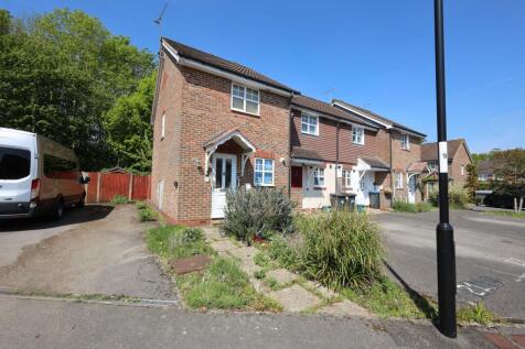 Saxby Road, Burgess Hill, RH15 2 bed end of terrace house for sale