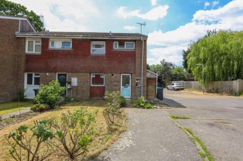 The Hawthorns, Burgess Hill, RH15 3 bed end of terrace house for sale