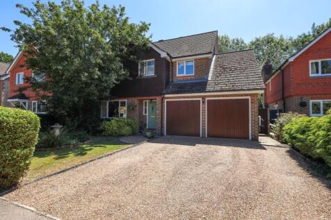 Harvey Close, Sayers Common, BN6 4 bed detached house for sale