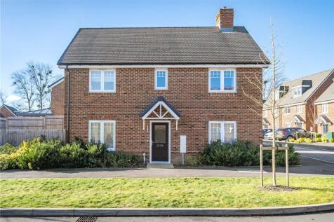 Keepsake Close, Farnham, Surrey, GU9 3 bed detached house for sale