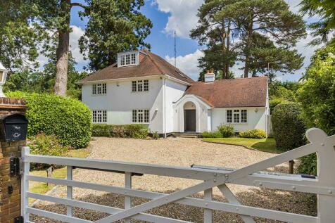 6 bedroom detached house for sale