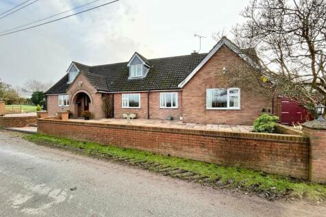 3 bedroom detached bungalow for sale