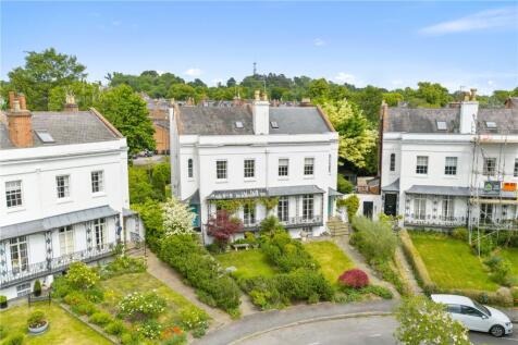 5 bedroom semi-detached house for sale
