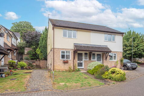 2 bedroom semi-detached house for sale