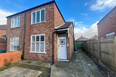 2 bedroom semi-detached house for sale