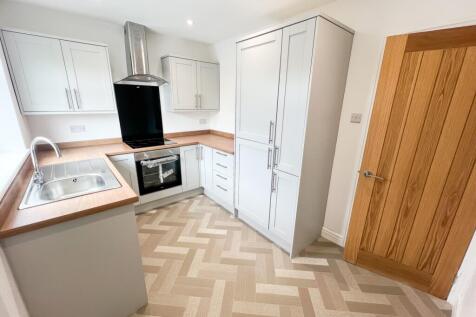 2 bedroom semi-detached bungalow for sale