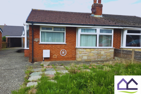 2 bedroom semi-detached bungalow for sale