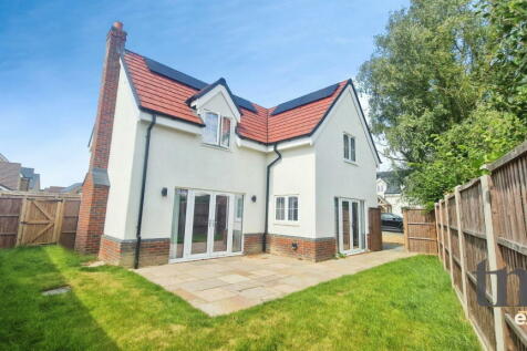 3 bedroom detached house for sale