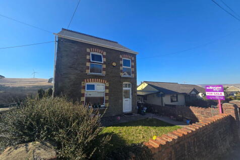 Heol Y Gors, Ammanford SA18 3 bed detached house for sale