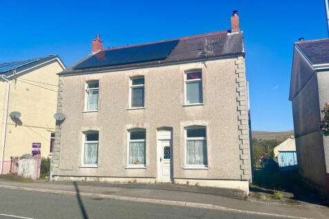 Gwilym Road, Swansea SA9 4 bed detached house for sale