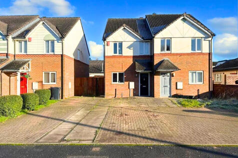 3 bedroom semi-detached house for sale