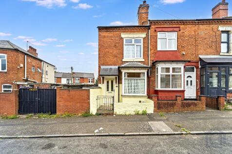 2 bedroom end of terrace house for sale