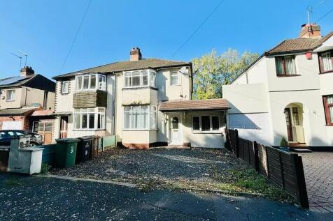 4 bedroom semi-detached house for sale