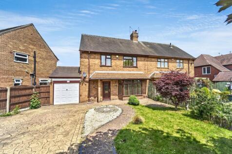 3 bedroom semi-detached house for sale