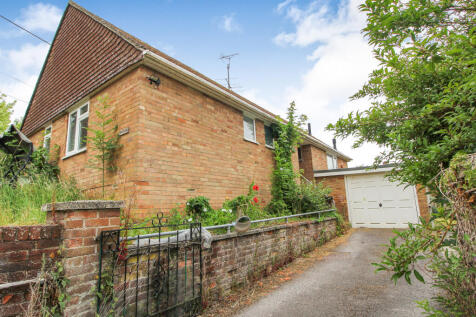 Newbury RG20 3 bed detached house for sale