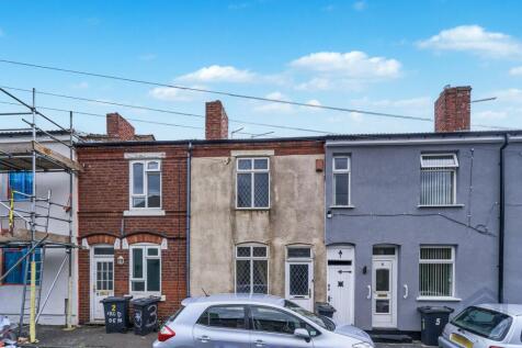 Dudley DY2 3 bed terraced house for sale