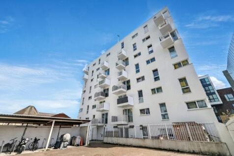 1 bedroom flat for sale