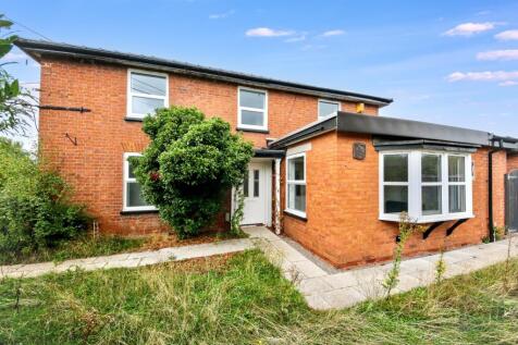5 bedroom semi-detached house for sale