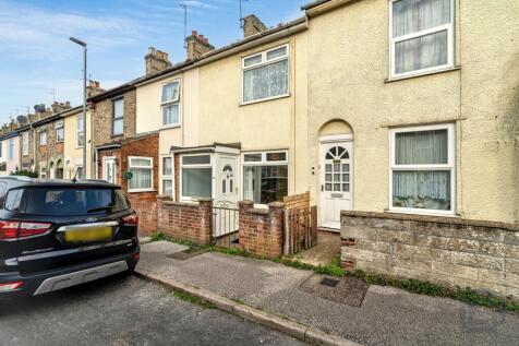Lowestoft NR33 2 bed terraced house for sale