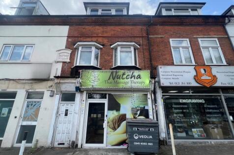 Sutton Coldfield B73 2 bed flat for sale