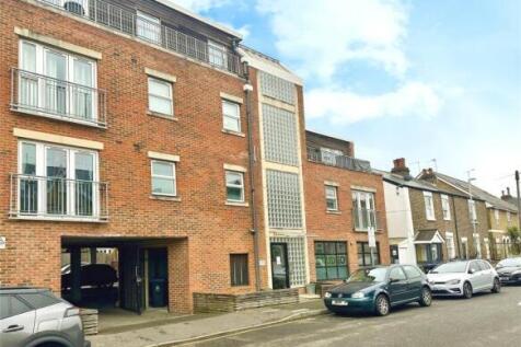 Kingston upon Thames KT1 1 bed flat for sale