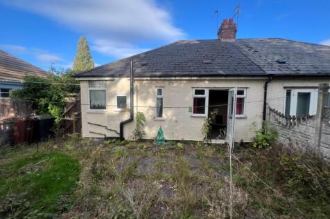 2 bedroom semi-detached house for sale