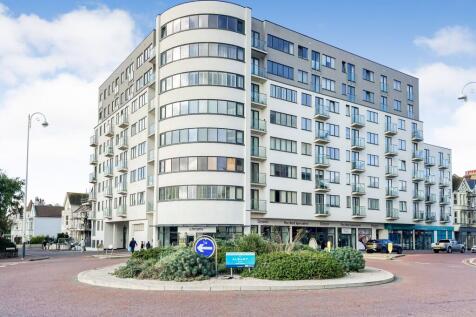 EGERTON ROAD TN39 3 bed flat for sale