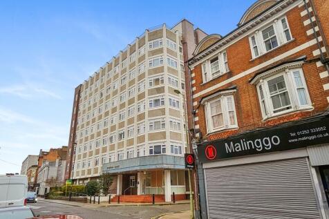 Aldershot GU11 1 bed flat for sale