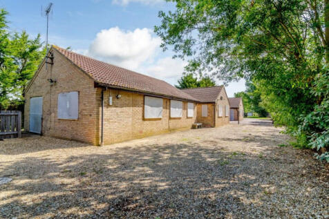 Ely CB6 8 bed detached house for sale