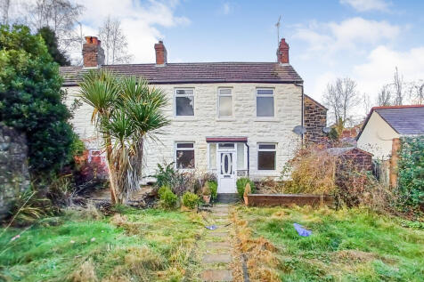 Wrexham LL11 4 bed end of terrace house for sale