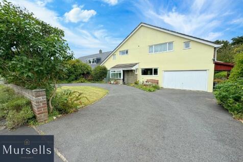Lone Pine Way, Ferndown BH22 3 bed detached house for sale