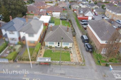 Ringwood Road, Poole BH12 3 bed bungalow for sale
