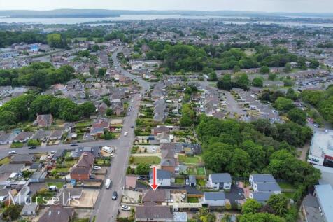 Foxholes Road, Poole BH15 4 bed chalet for sale
