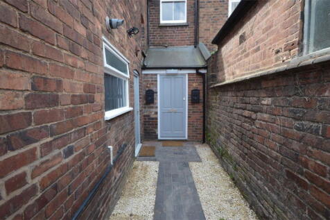 4 High Street, Stourbridge DY8 1 bed flat for sale