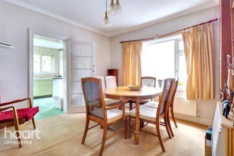 2 bedroom semi-detached bungalow for sale