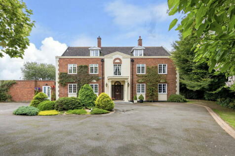 5 bedroom detached house for sale