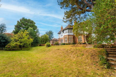 7 bedroom detached house for sale