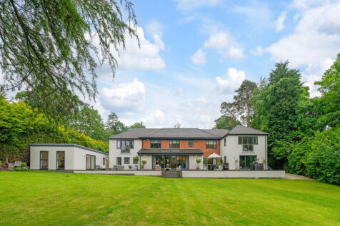 5 bedroom detached house for sale
